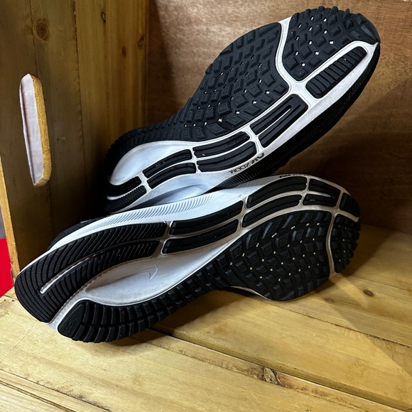 Other - Nike Air Zoom Pegasus 36